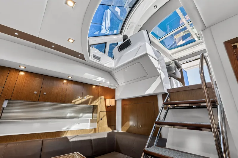 Slide: The Image of Cruisers 48 CANTIUS 2017 - 33