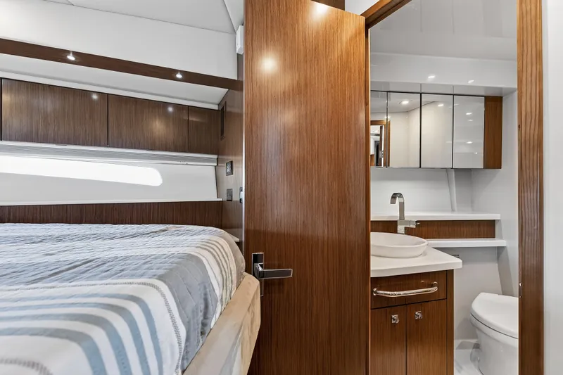 Slide: The Image of Cruisers 48 CANTIUS 2017 - 61