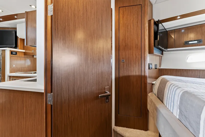 Slide: The Image of Cruisers 48 CANTIUS 2017 - 68
