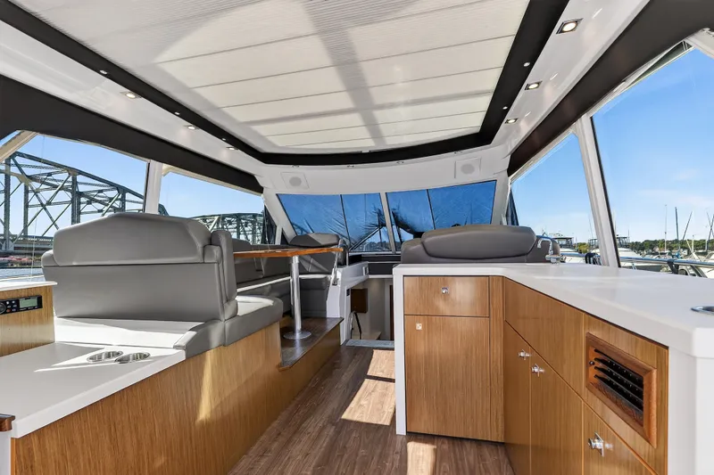 Slide: The Image of Cruisers 48 CANTIUS 2017 - 24