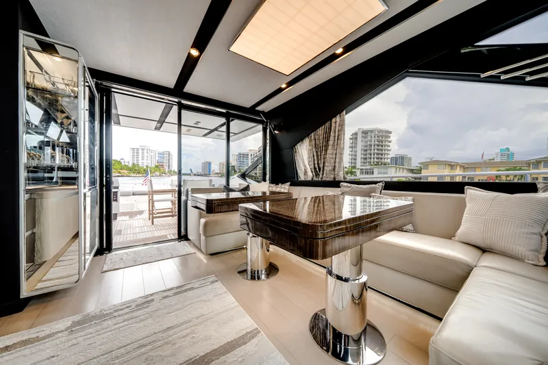 Slide: The Image of Azimut S7 2019 - 21