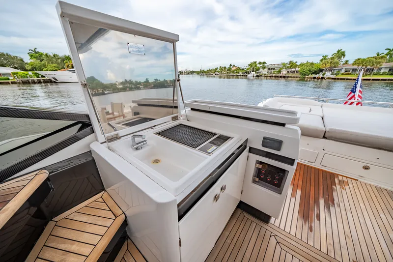 Slide: The Image of Azimut S7 2019 - 19
