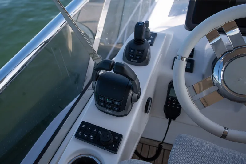 Slide: The Image of Azimut S6 2022 - 48
