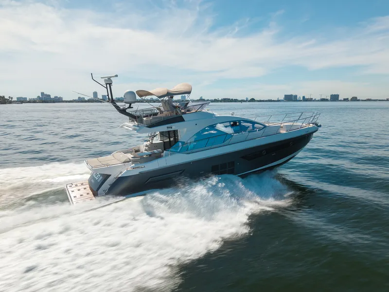Slide: The Image of Azimut S6 2022 - 3