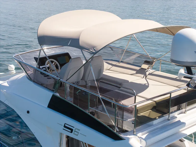 Slide: The Image of Azimut S6 2022 - 14