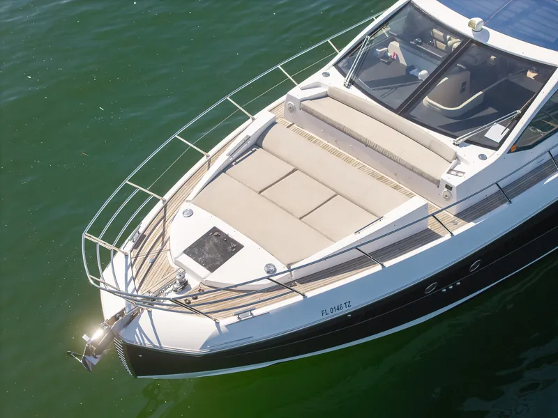 Slide: The Image of Azimut S6 2022 - 13