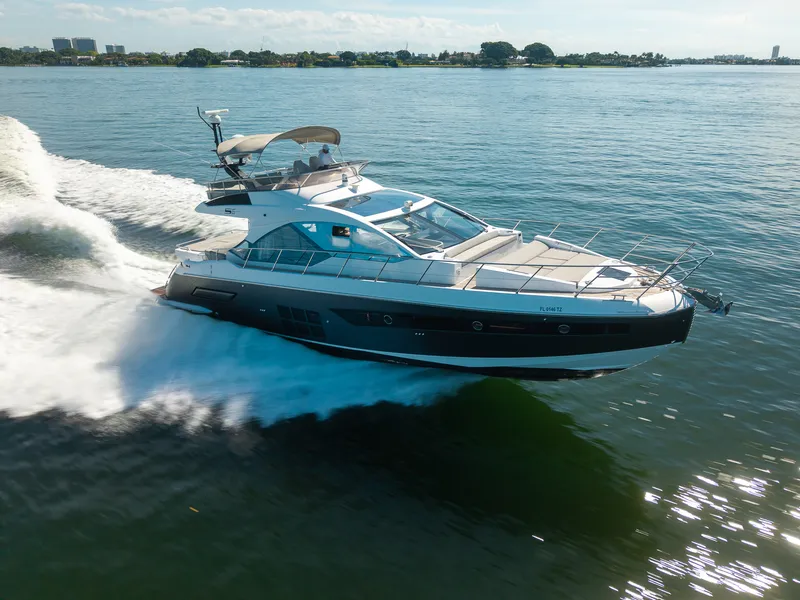 Slide: The Image of Azimut S6 2022 - 2