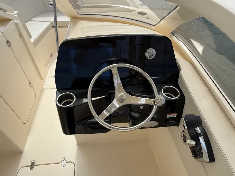 Slide: The Image of Scout 240 Dorado 2027 - 17