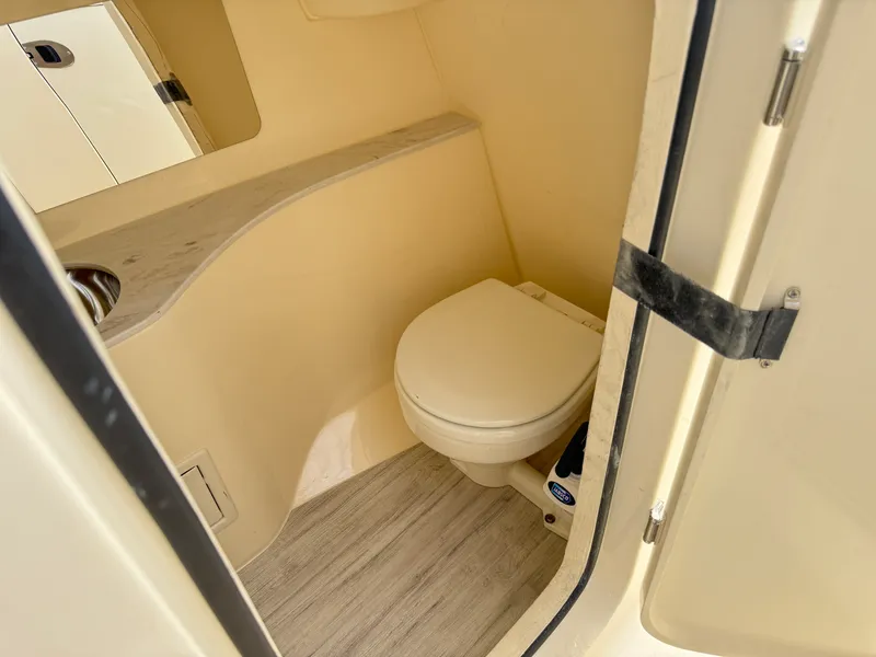 Slide: The Image of Scout 240 Dorado 2027 - 20