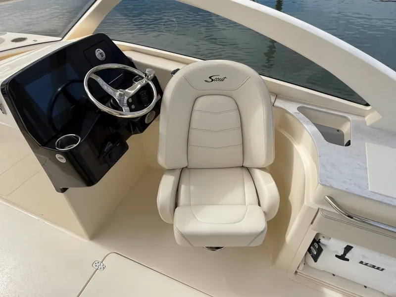 Slide: The Image of Scout 240 Dorado 2027 - 15