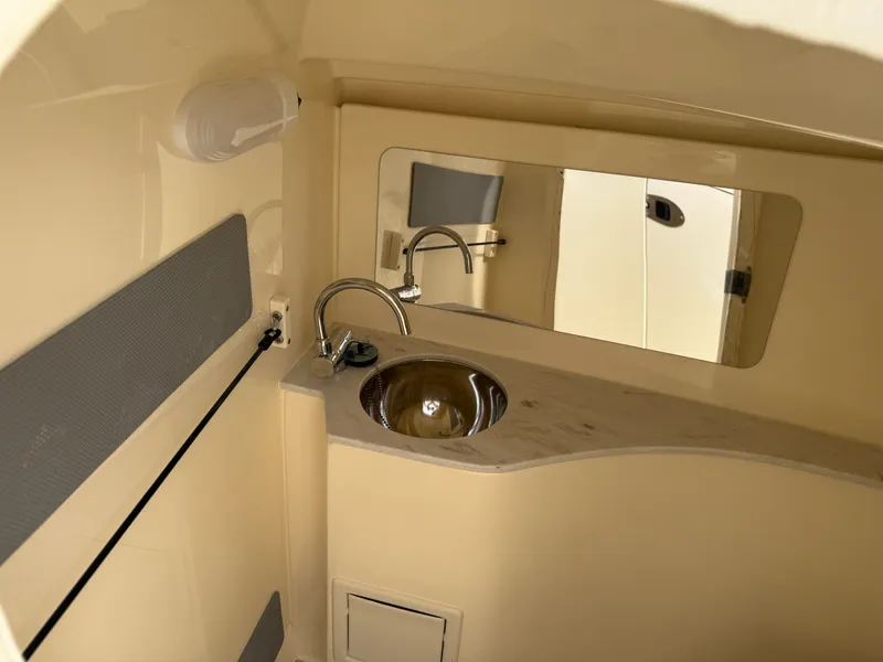 Slide: The Image of Scout 240 Dorado 2027 - 21