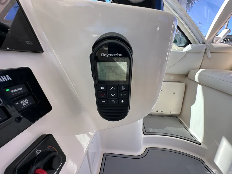 Slide: The Image of Grady-White 330 EXPRESS 2020 - 36