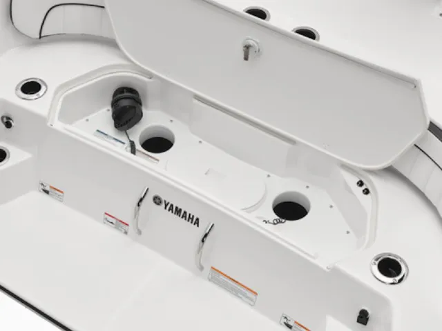 Slide: The Image of Yamaha 220 FSH Sport 2026 - 2