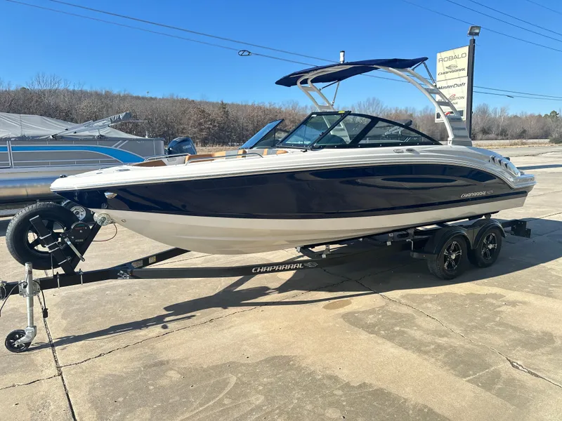 Slide: The Image of Chaparral 23 SSi 2025 - 1