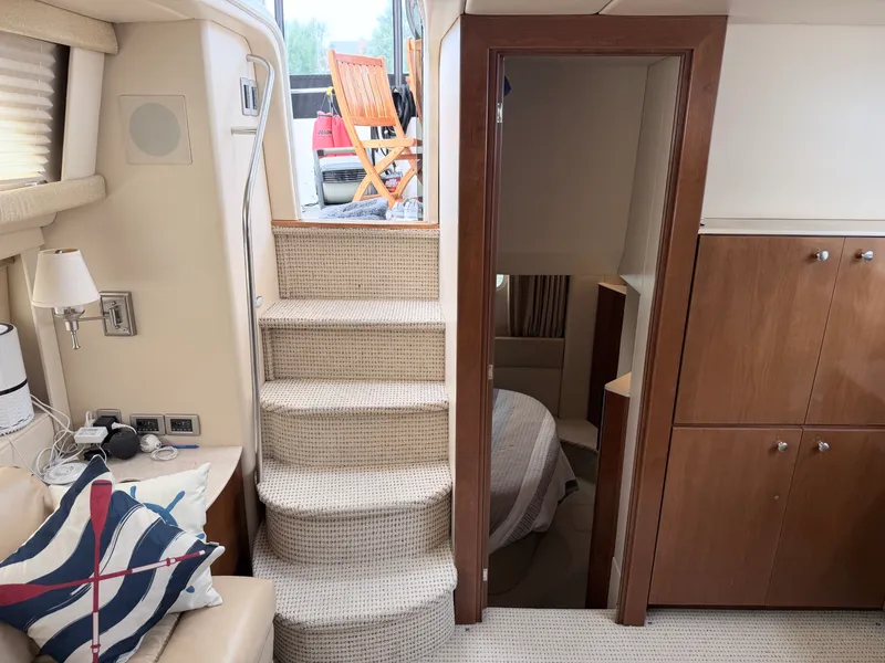 Slide: The Image of Meridian 368 MOTORYACHT 2005 - 35