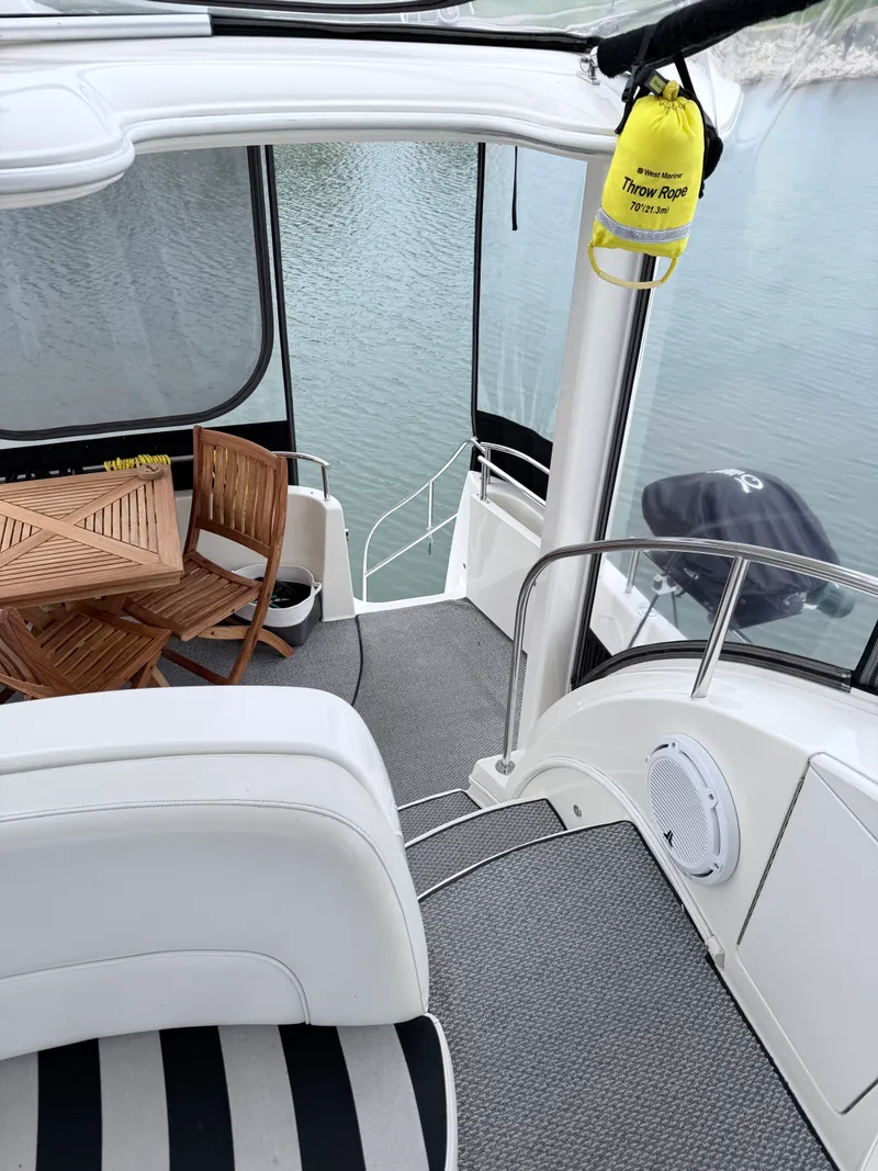 Slide: The Image of Meridian 368 MOTORYACHT 2005 - 19
