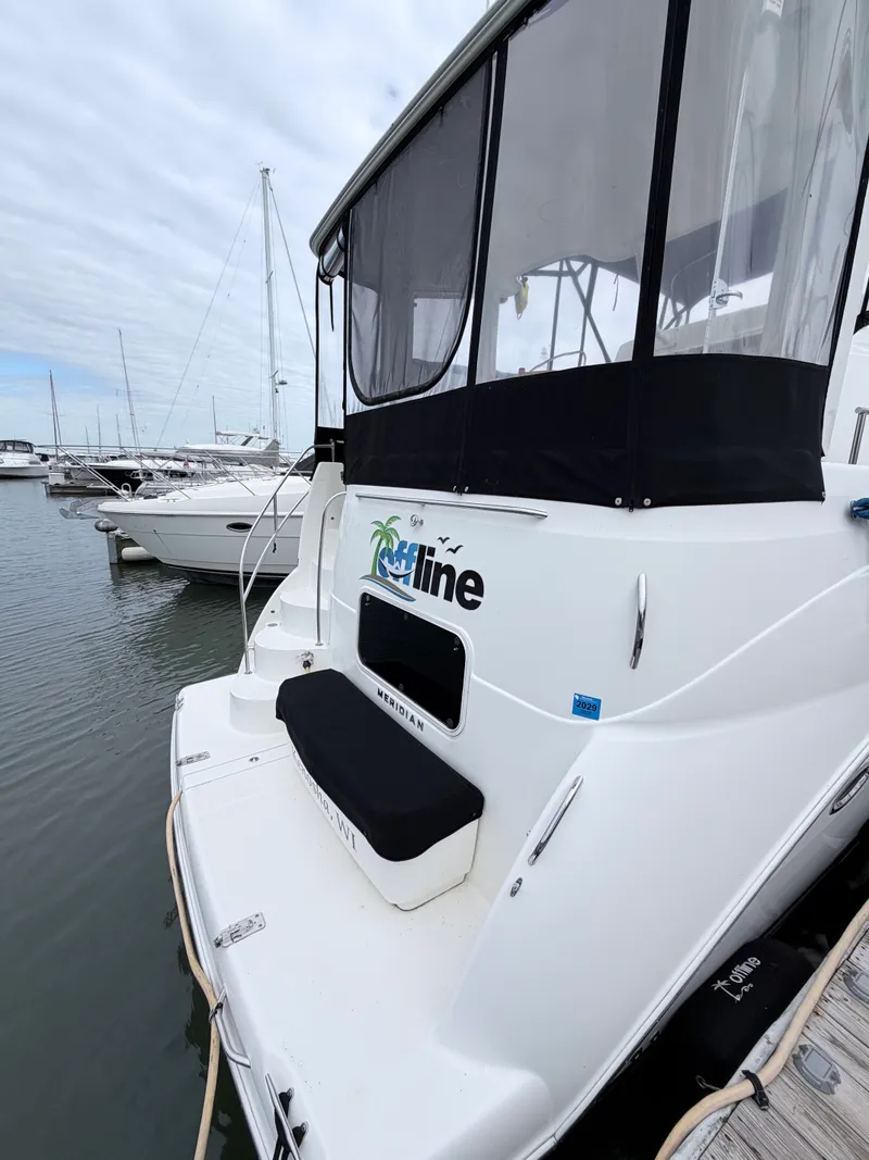 Slide: The Image of Meridian 368 MOTORYACHT 2005 - 16