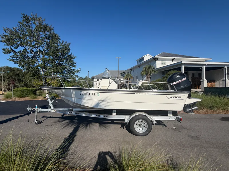 Slide: The Image of Boston Whaler 170 MONTAUK 2012 - 3