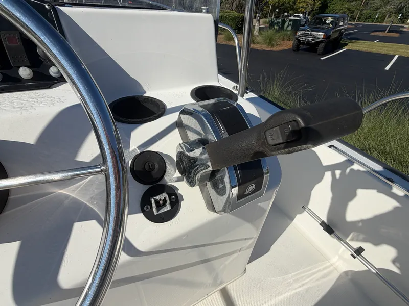 Slide: The Image of Boston Whaler 170 MONTAUK 2012 - 8