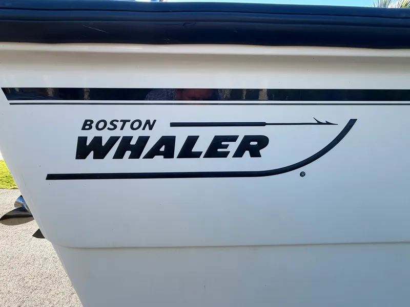 Slide: The Image of Boston Whaler 170 MONTAUK 2012 - 17