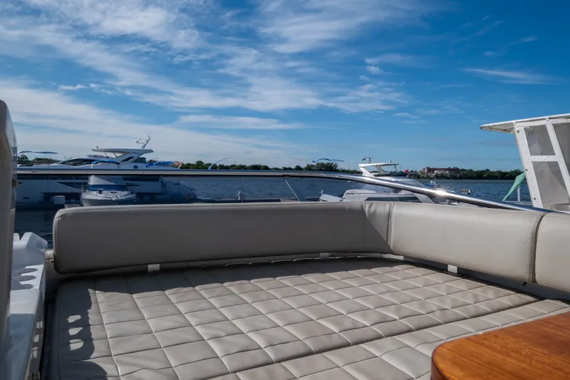 Slide: The Image of Azimut 50 FLY 2018 - 13