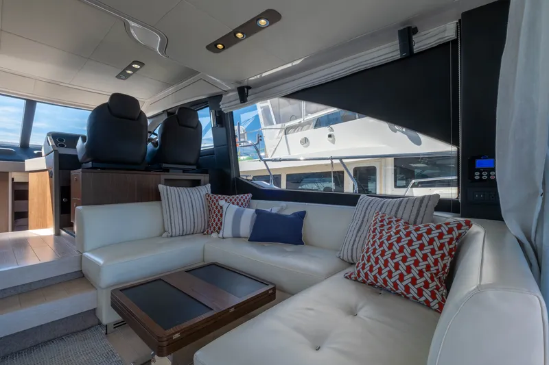 Slide: The Image of Azimut 50 FLY 2018 - 18