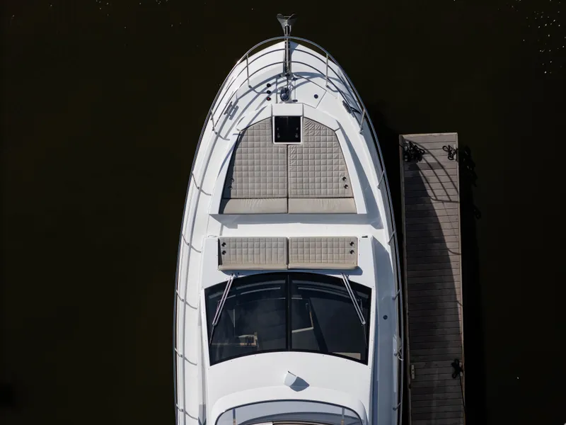Slide: The Image of Azimut 50 FLY 2018 - 36