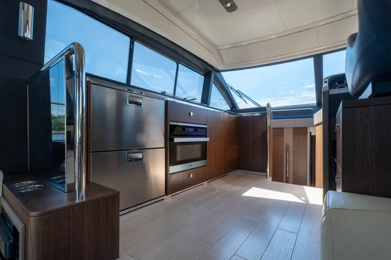 Slide: The Image of Azimut 50 FLY 2018 - 21