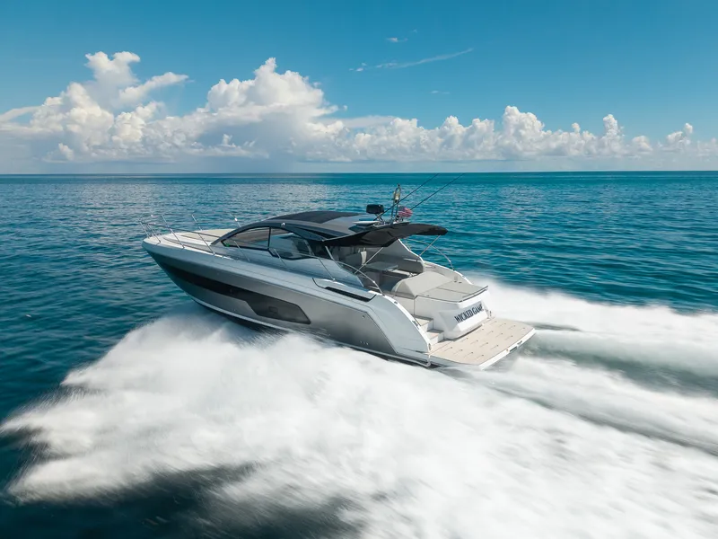 Slide: The Image of Azimut ATLANTIS 45 2025 - 13