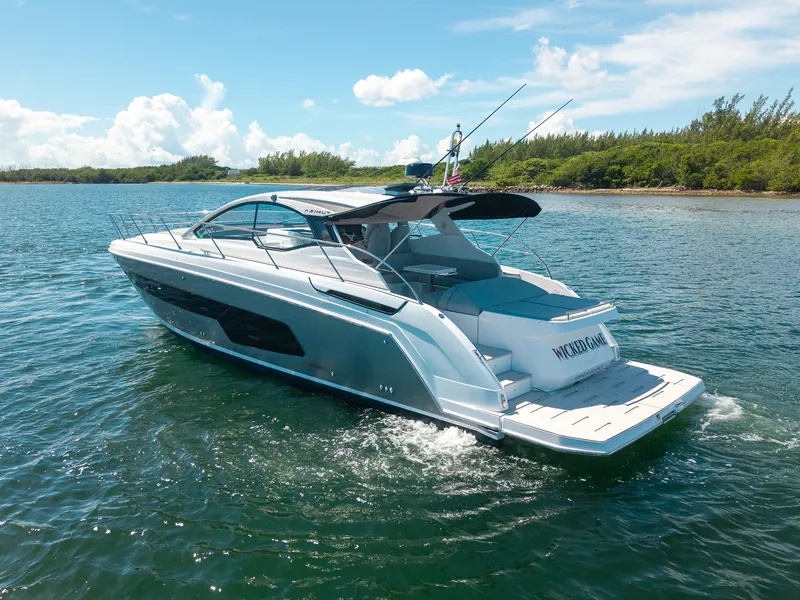 Slide: The Image of Azimut ATLANTIS 45 2025 - 55