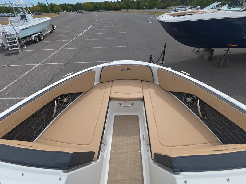 Slide: The Image of Sea Ray SPX 210 Outboard 2027 - 12
