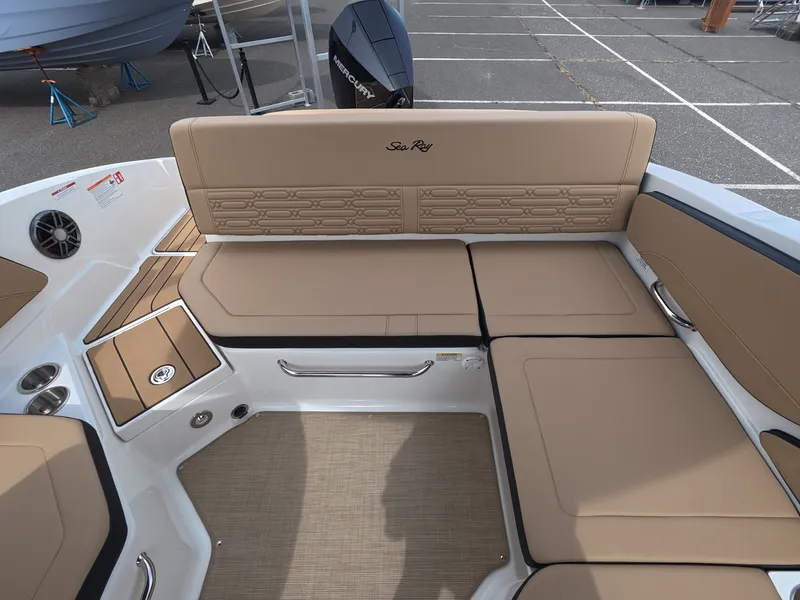 Slide: The Image of Sea Ray SPX 210 Outboard 2027 - 6