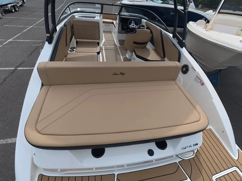 Slide: The Image of Sea Ray SPX 210 Outboard 2027 - 4