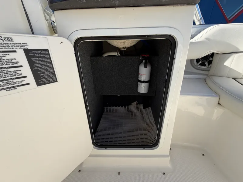 Slide: The Image of Sea Ray 250 SLX 2007 - 42