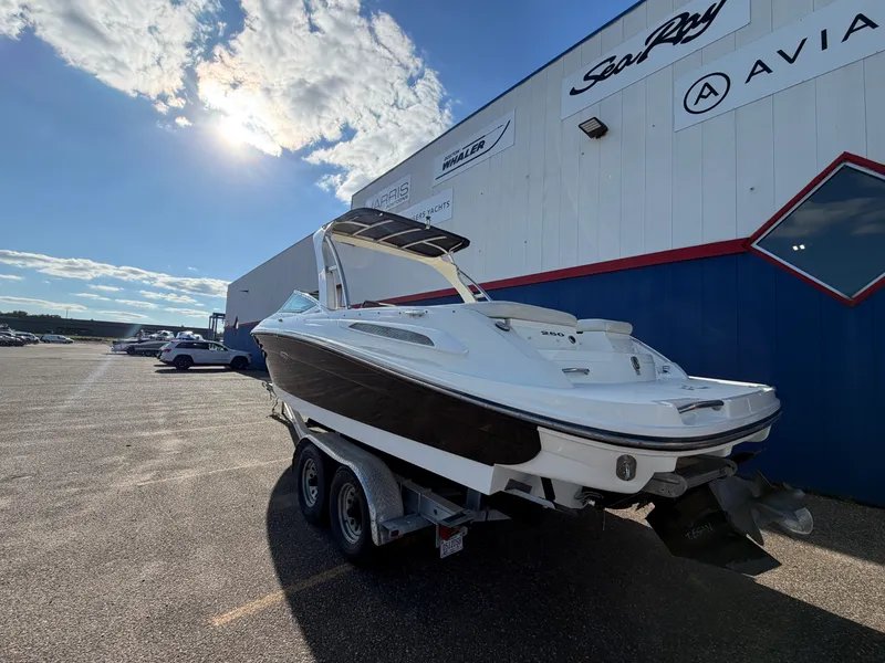 Slide: The Image of Sea Ray 250 SLX 2007 - 4