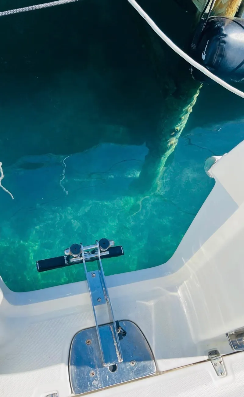 Slide: The Image of Boston Whaler 320 VANTAGE 2016 - 27