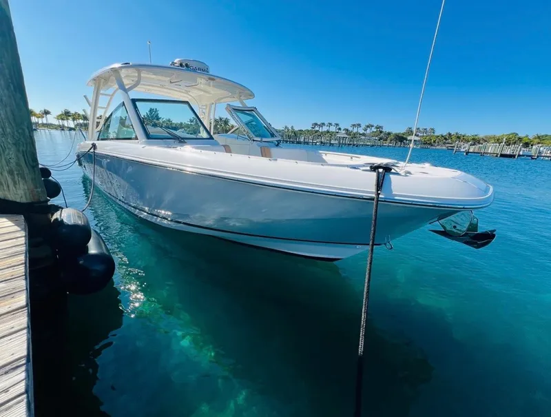 Slide: The Image of Boston Whaler 320 VANTAGE 2016 - 3