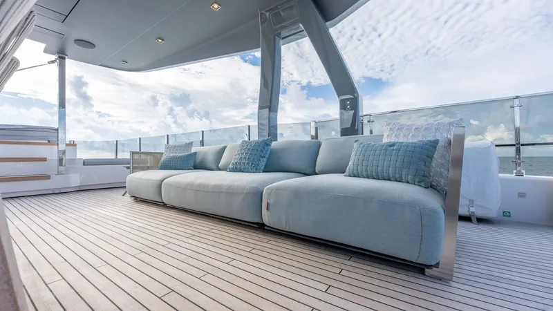 Slide: The Image of Custom Navetta 33 2023 - 41