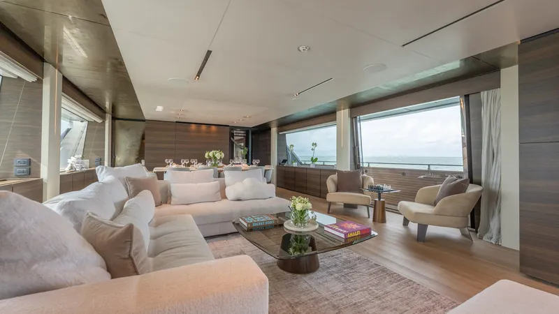 Slide: The Image of Custom Navetta 33 2023 - 58
