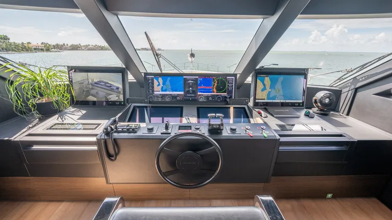 Slide: The Image of Custom Navetta 33 2023 - 79