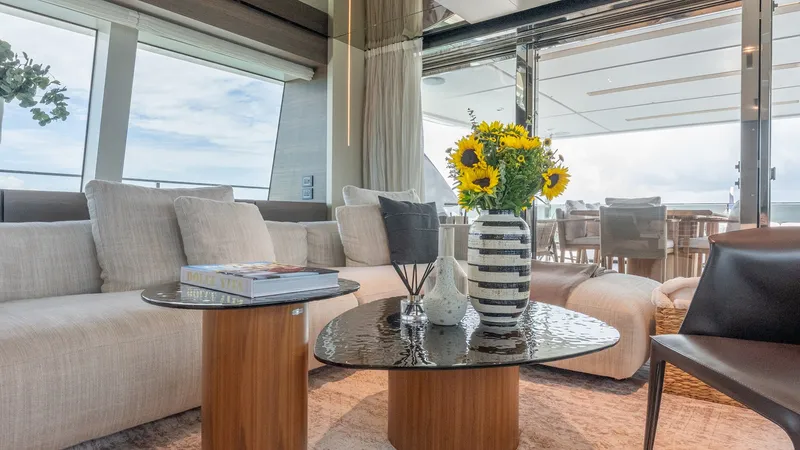 Slide: The Image of Custom Navetta 33 2023 - 77