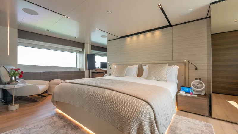 Slide: The Image of Custom Navetta 33 2023 - 66
