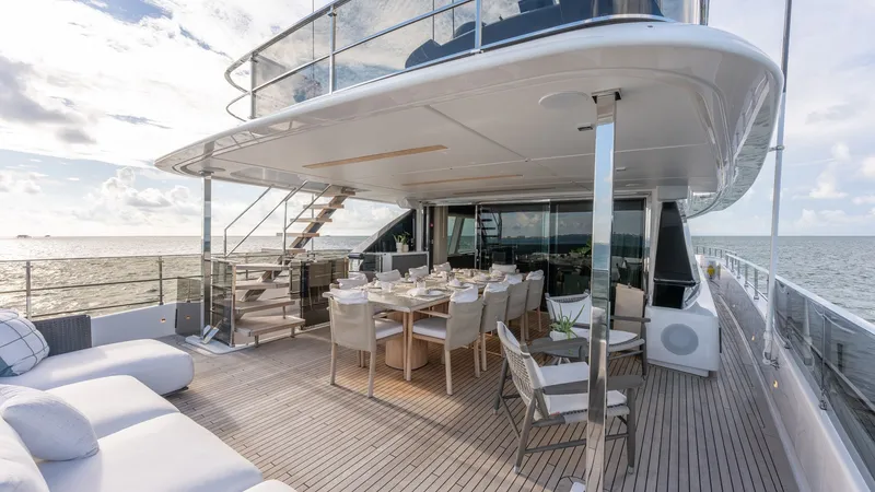 Slide: The Image of Custom Navetta 33 2023 - 36