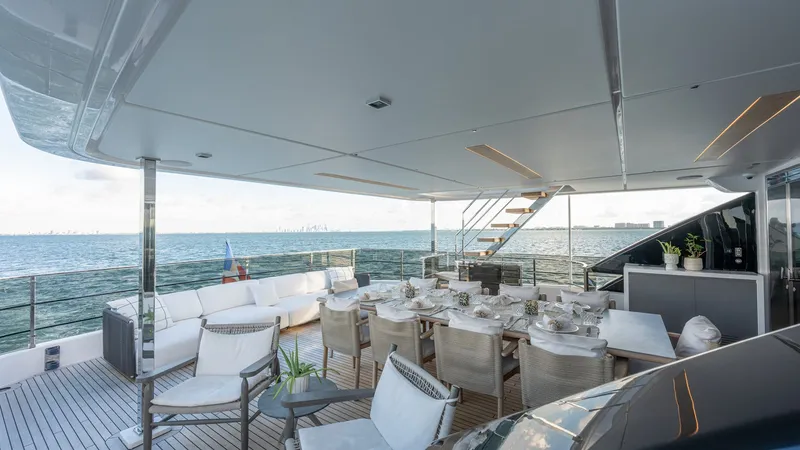 Slide: The Image of Custom Navetta 33 2023 - 26