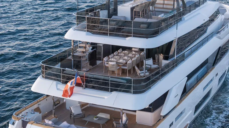 Slide: The Image of Custom Navetta 33 2023 - 16