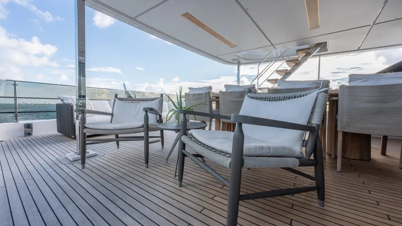 Slide: The Image of Custom Navetta 33 2023 - 35