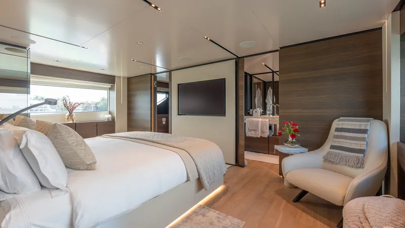 Slide: The Image of Custom Navetta 33 2023 - 64