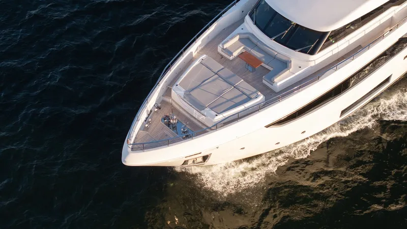 Slide: The Image of Custom Navetta 33 2023 - 19
