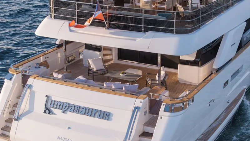 Slide: The Image of Custom Navetta 33 2023 - 18