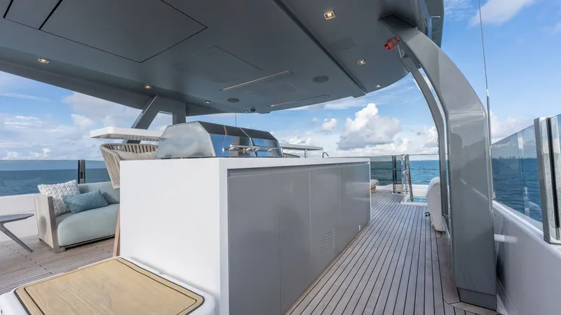 Slide: The Image of Custom Navetta 33 2023 - 44